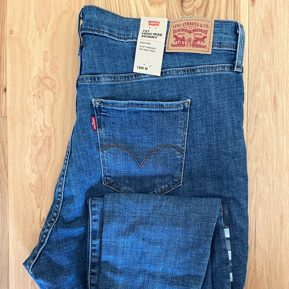 NWT Levi 721 High Rise Jeans